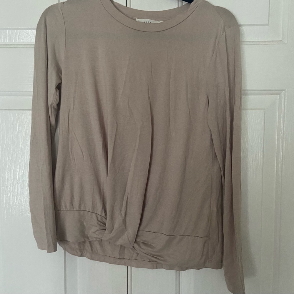 Lush Twist Front Long Sleeve T-Shirt